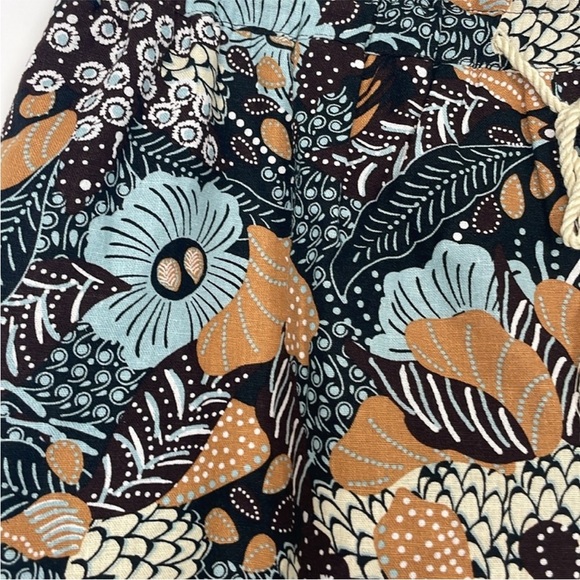 Joie Brown and Blue Floral Drawstring Waist Linen Blend
Shorts. Size 10. - Picture 8 of 13